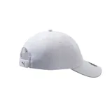 Gorra deportiva Puma color negro con logo reflectivo en el frente y borde de la visera en gris.