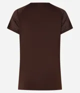 Remera deportiva marrón de microfibra, con cuello redondo, mangas cortas con laterales perforados y calce ajustado.
