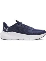 Zapatillas de running Under Armour Turbulence 3 para hombre, color azul marino con patrón texturizado en el upper y logo blanco. Cuentan con entresuela blanca gruesa con tecnología CHARGED.