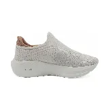 Zapatilla deportiva Olympikus Flutua color beige, sin cordones, con capellada de tejido de punto y suela alta con tecnología Evasense.