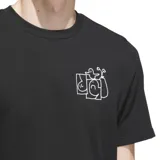Remera negra de manga corta Adidas con estampado de Shmoo en el pecho.