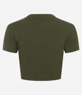 Blusa baby look verde militar de algodón con elastano, cuello redondo, mangas cortas y estampado frontal con la frase "No Time For Love" en color blanco.