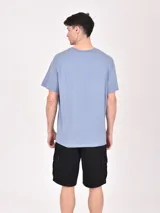 Remera gris claro con estampa de auto clásico americano y texto "American Classic - King of the Road".