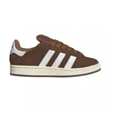 Zapatillas Adidas Campus 00s color marrón con las tres tiras laterales blancas y suela color crema.