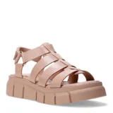 Sandalia de mujer Bottero color beige con tiras anchas entrecruzadas y plataforma con suela track. Ajuste con velcro en el tobillo.