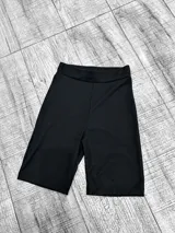 Short biker negro de morley con cintura alta.