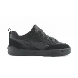 Zapatillas Puma Park Lifestyle OG de cuero sintético negro con detalles en gamuza negra y cordones grises.