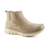 Bota Chelsea Skechers Synergy Easy para mujer, color beige, con capellada de cuero sintético, paneles laterales elásticos, plantilla Air-Cooled Memory Foam y suela de goma con diseño texturizado.
