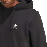 Buzo Adidas negro con capucha, cordones ajustables, bolsillo tipo canguro y logo del trifolio bordado en blanco en el pecho.
