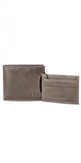 Billetera marrón de cuero con bolsillo al frente, tarjetero extraíble con elástico, doble compartimento para billetes, tarjeteros y bolsillos.