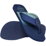 Ojotas Havaianas de goma color azul con plantilla verde y tiras con diseño degradado.
