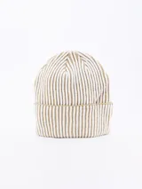 Gorro de lana tejido a rayas horizontales rosas y blancas, con doblez en el borde inferior.