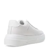 Zapatillas urbanas negras con plataforma, acordonadas y con detalles de perforaciones en la puntera y los laterales.