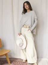 Poncheton oversized, suelto y liviano, ideal para días cómodos.