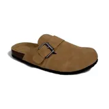 Zuecos color beige con hebilla metálica ajustable, plantilla anatómica y suela de corcho.