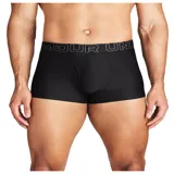 Pack de tres bóxers Under Armour Performance Tech Solid, uno negro y dos grises, con cintura elástica con el logo de la marca.