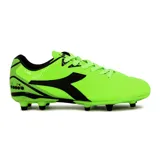Championes de fútbol Diadora Tifosi Md T, color verde flúor con detalles en negro.