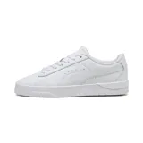 Championes Puma Jada Classic color blanco, de cuero sintético, con suela de goma y logo de la marca en el lateral.