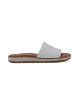 Sandalia blanca con capellada de cuero y suela de plataforma color caramelo.