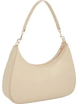 Cartera hobo Tommy Hilfiger color beige con monograma TH en relieve. Tiene cierre de cremallera, asa extraíble y bolsillo interior con cremallera.