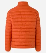 Campera puffer ultraligera color beige, con cuello alto, cierre por cremallera y bolsillos con cremallera. Incluye bolso de almacenamiento.