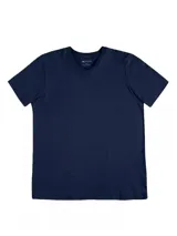 Camiseta gris oscuro de manga corta con cuello en V.