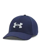 Gorro Under Armour gris con logo bordado en negro.