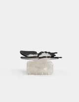 Broche para el pelo con forma de mariposa, color negro y blanco nacarado.
