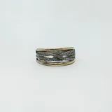 Anillo de plata 925 con detalles en oro 9k.