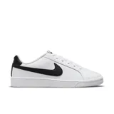 Championes urbanos Nike Court Royale, color blanco con detalles en negro, con logo "Swoosh" característico en los laterales y suela de goma.