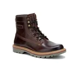 Bota de cuero color marrón con cordones negros, suela de goma y tecnología impermeable.