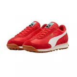 Championes Puma Easy Rider Vintage, color rojo con detalles en blanco y suela de goma marrón.