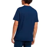 Remera de algodón suave color azul marino, con logo de Adidas en el pecho y corte regular.
