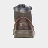 Botas Hey Dude modelo Bradley Classic, color marrón, con cordones y cuello de tela escocesa.