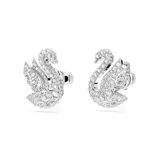 Par de aros de botón Swarovski con forma de cisne, adornados con cristales pavé transparentes y baño de rodio.