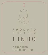 Conjunto de pijama masculino de dos piezas, compuesto por una remera de manga corta con cuello redondo y una bermuda corta, ambos en color azul marino con efecto mezclado que simula lino.