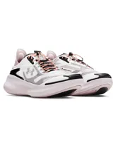 Championes Under Armour UA Echo para uso diario, con amortiguación UA HOVR™, cordones asimétricos y parte superior inspirada en cinta deportiva.