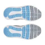 Zapatillas deportivas grises con detalles en celeste, marca Under Armour, modelo Charged Versurge.