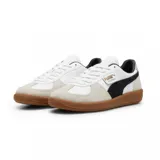 Championes Puma Palermo LTH color crema con detalles en marrón y suela de goma.