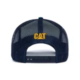 Gorra trucker unisex con visera curva, paneles frontales blancos con estampado de Danny Diesel y paneles traseros de malla azul. Cierre trasero ajustable con hebilla plástica. Logo de Caterpillar bordado en la parte posterior.