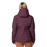 Campera puffer blanca con capucha, cierre frontal y bolsillos laterales con cierre. Cuenta con tecnología Omni-Heat Infinity para retener el calor corporal y Omni-Shield para repeler la humedad.