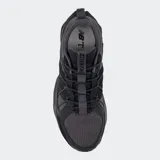 Championes New Balance Tektrel color negro, con suela AT Tread para tracción versátil y entresuela de rendimiento para amortiguación.