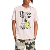 Remera Adidas color rosa con estampado de un sol con auriculares y la frase "Three stripe life".