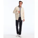 Cardigan color crema con textura de punto trenzado, cuello en V, cierre con botones y logo bordado en el pecho.