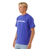 Remera violeta de manga corta con el logo de Rip Curl estampado en el pecho.