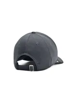 Gorro Under Armour gris con logo bordado en negro.