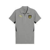 Polo gris de hombre con detalles en negro y amarillo. Logo de Puma bordado en amarillo en el pecho y escudo del Club Atlético Peñarol bordado en el pecho.