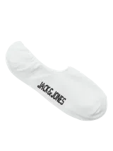Pack de tres pares de medias invisibles Jack & Jones de algodón, color blanco.