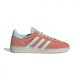 Championes Adidas Handball Spezial de hombre, color salmón con detalles en celeste.