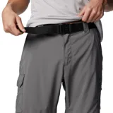 Pantalón largo convertible en short, color gris, de corte recto y tiro medio, con bolsillos laterales y traseros con cierre de velcro.